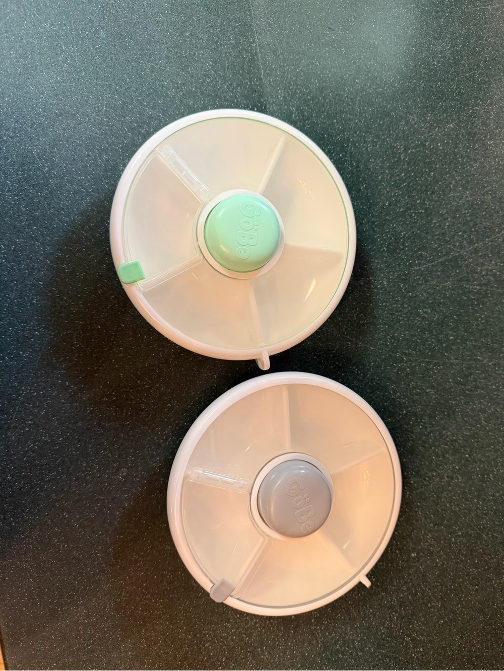 Gobe snack containers